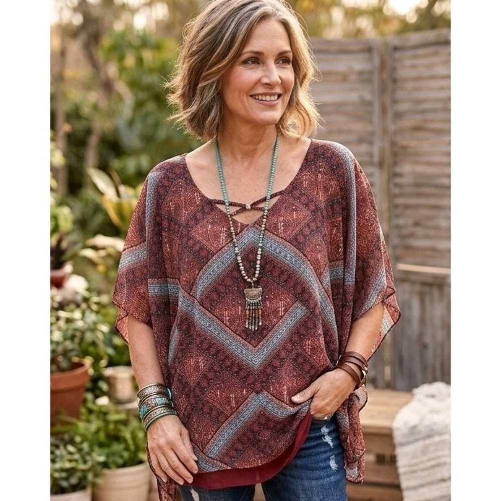 Plus Size Boho Chic Patterned Poncho Top 22/24W Burgundy Geometric Flowy Free
